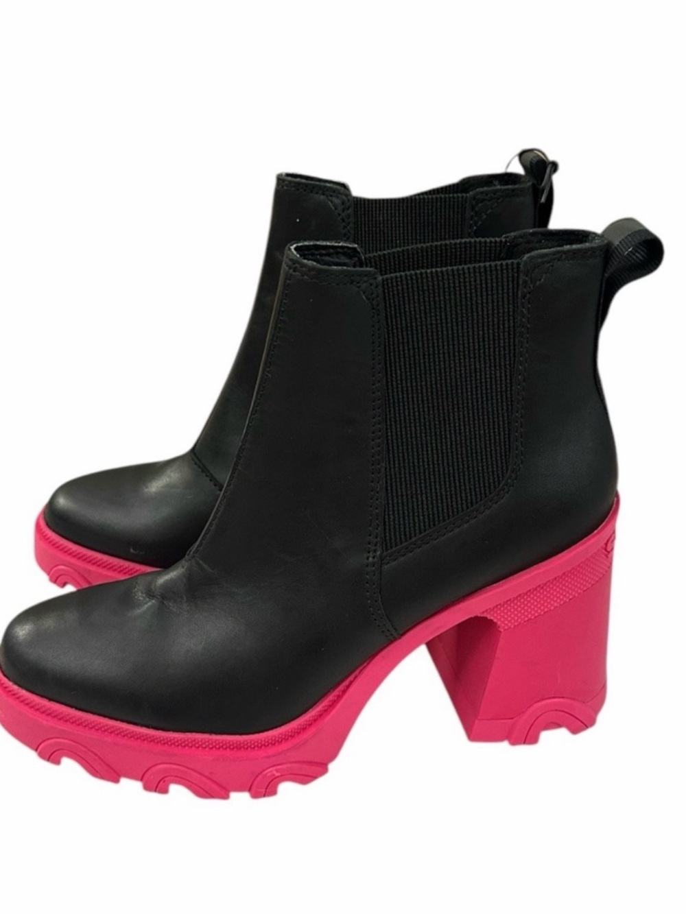 Like new SOREL Brex Heel Leather Chelsea Boots in Black/Pink Size 7
